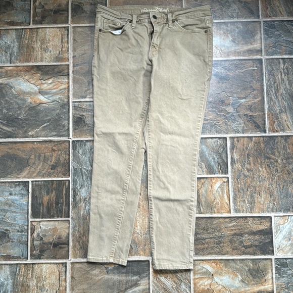 Universal thread khakis - Picture 1 of 1